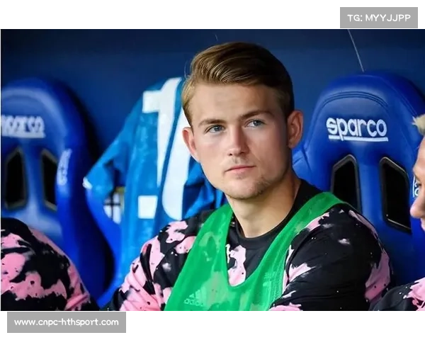 德利赫特绝平头球，VAR确认有效