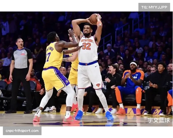 战报：湖人加时险胜雄鹿，里夫斯关键抢断，詹眉合砍68分